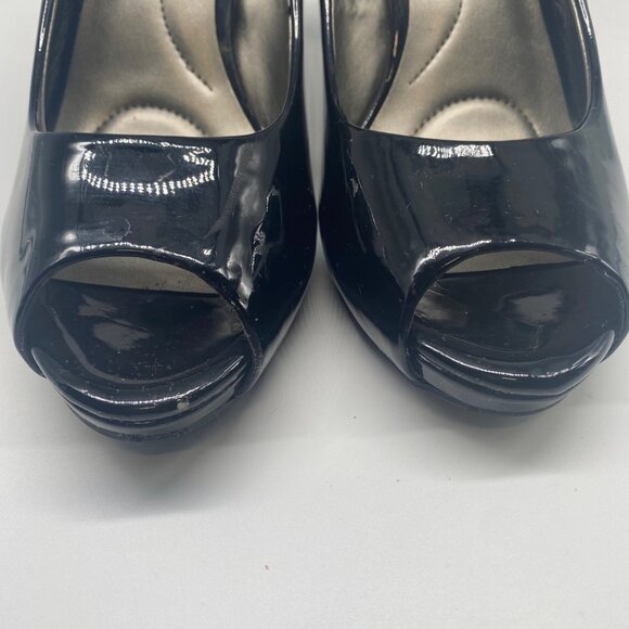 Bandolino Women’s Peep Toe Heels Pumps Patent Leather Black Size 8.5 M - Picture 8 of 15
